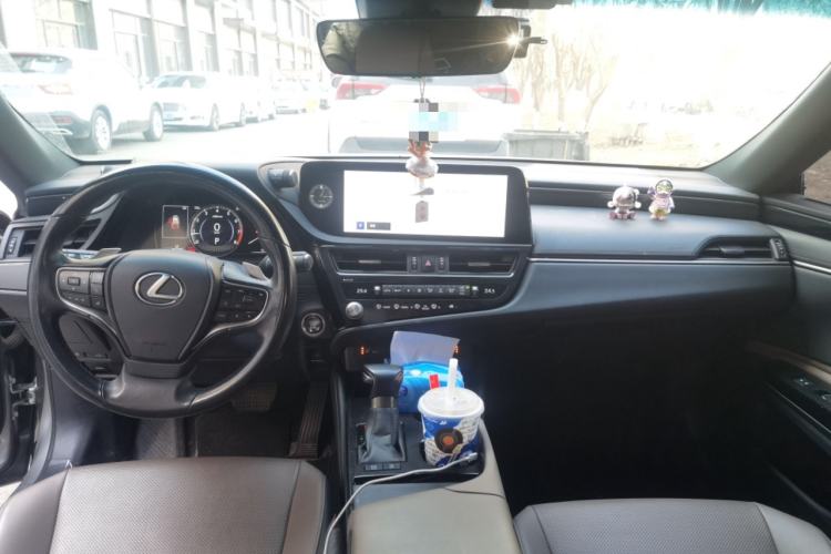 Used Lexus ES 2022 200 Excellence Edition
