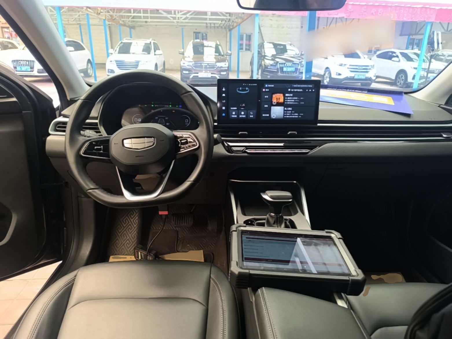 Geely Auto Emgrand 2025 4th Generation 1.5L CVT Longteng Edition — снимка 12