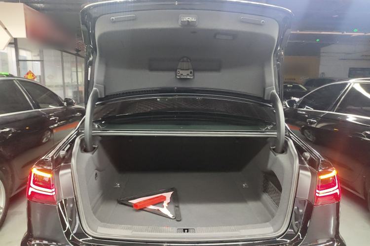 Used Audi A6L 2018 30th Anniversary Edition 30 FSI Style Model
