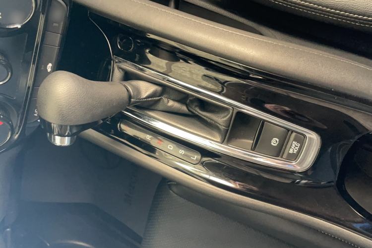 Used Honda Vezel 2017 1.5L CVT 2WD Comfort Model