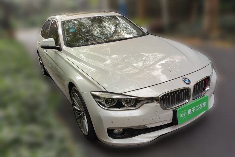 Used BMW 3 Series 2018 320Li Fashion Model Front Right 45 Deg