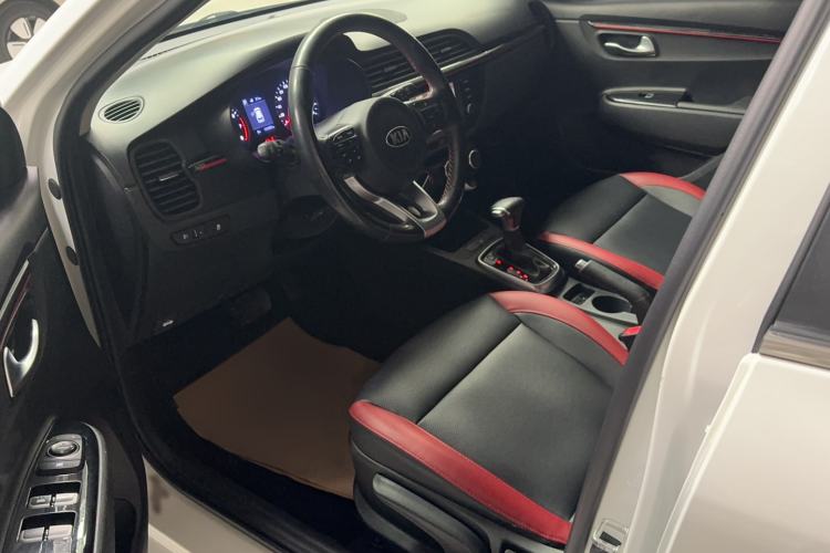 Used Kia KX Cross 2018 1.6L Automatic Dynamic Sunroof Version Interior 1