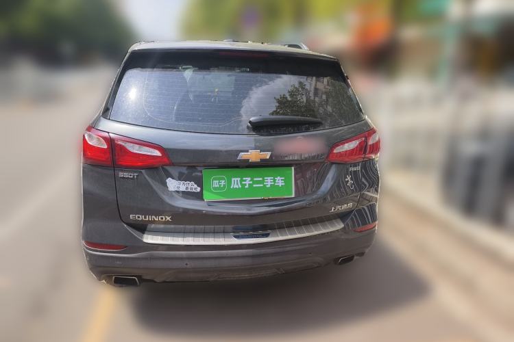 Used Chevrolet Equinox 2017 550T Automatic All-Wheel-Drive Top-Tier Version Rear