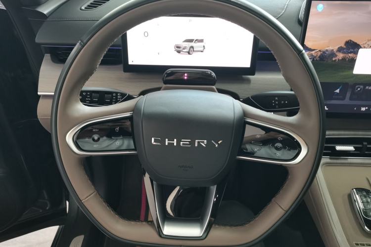 Used Chery Tiggo 8 PLUS 2025 290TGDI DCT Prestige 5-Seater
