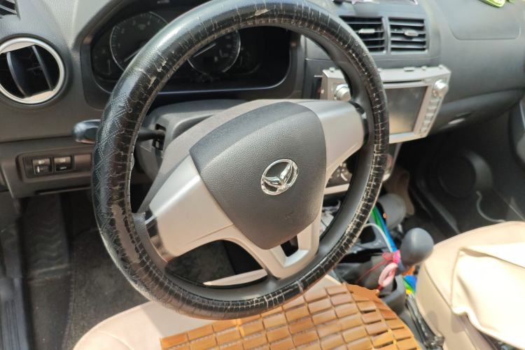 Used HYOSOW H2 2016 H2E 1.5L Fashion Model BJ415B Steering Wheel