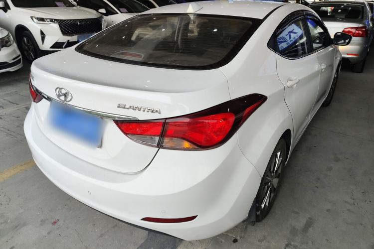 Used Hyundai Elantra (5th Generation / Langdong) 2016 1.6L Automatic Smart Version
