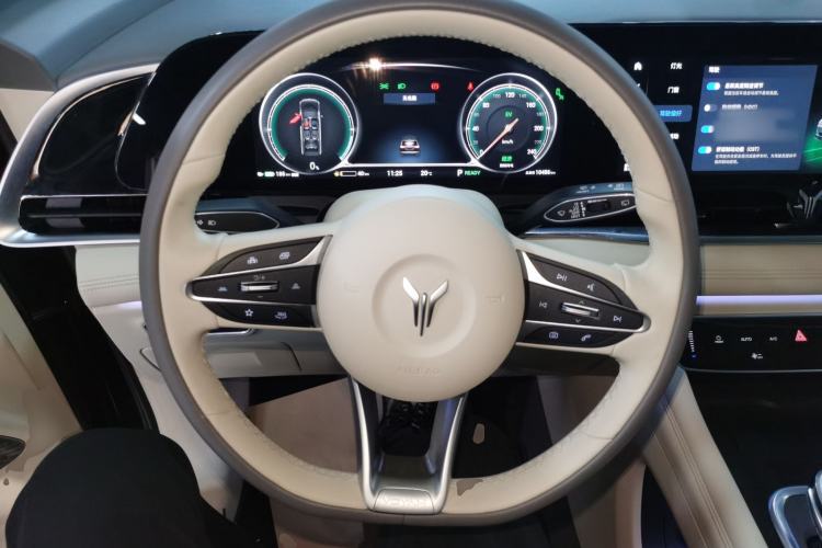 Used VOYAH Dream 2024 PHEV Ultra-Long Range Flagship Edition
