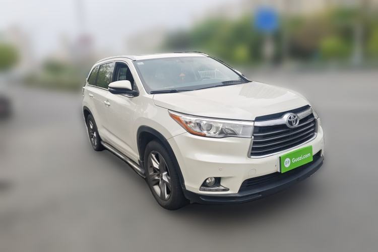 Used Toyota Highlander 2017 2.0T Four-Wheel Drive Luxury Edition 7 Seats Front Right 45 Deg