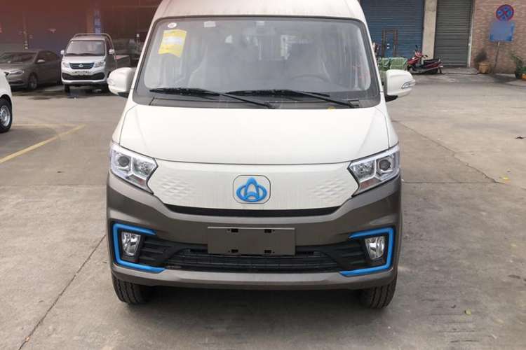 Used Kuayue Kuayue Xing V7 EV 2024 316 km Luxury Dual-Door 9-Seater
