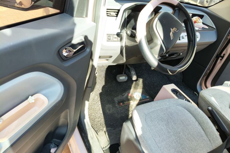 Used Wuling Hongguang MINIEV 2022 Macaron Premium Model – Lithium Ternary Battery