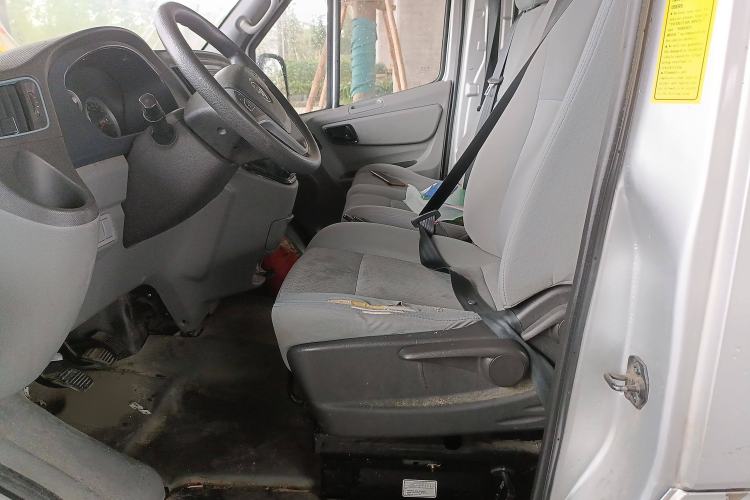 Used Foton Toano 2022 2.0T Manual Urban Edition Short Wheelbase Mid-Height Design Rear Single Tire 5/6/9-Seater Configuration 4F20TC3
