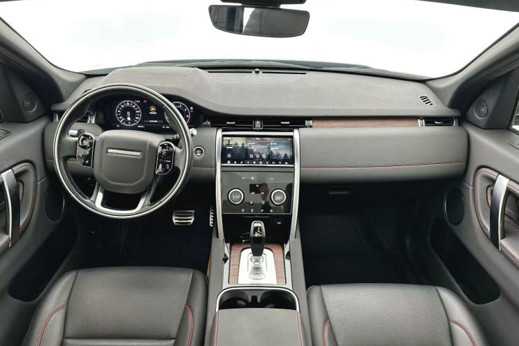Used Land Rover Discovery Sport 2020 249 PS R-Dynamic Performance Edition Interior 2