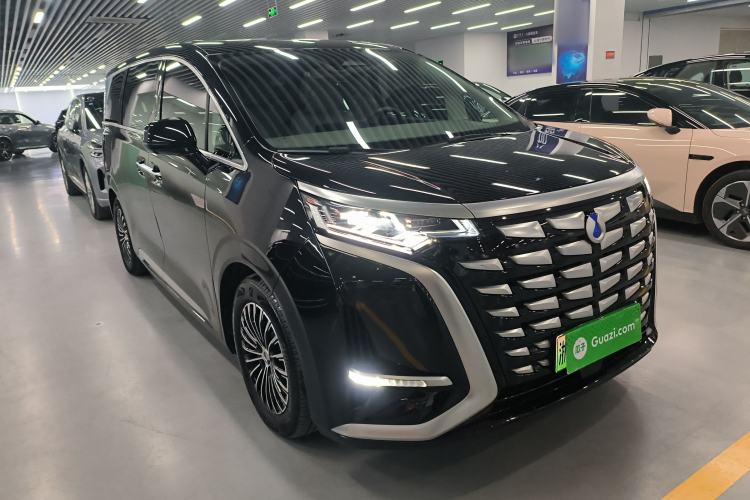 Used Denza D9 2024 DM-i 1050 Luxury Model
