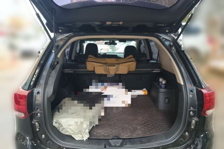 Used Mitsubishi Outlander 2019 2.4L 4x4 Zhi Xiang Edition 5 Seats China VI Standard
