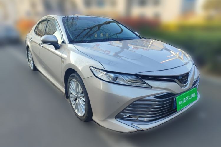 Used Toyota Camry 2018 2.5G Luxury Edition Front Right 45 Deg