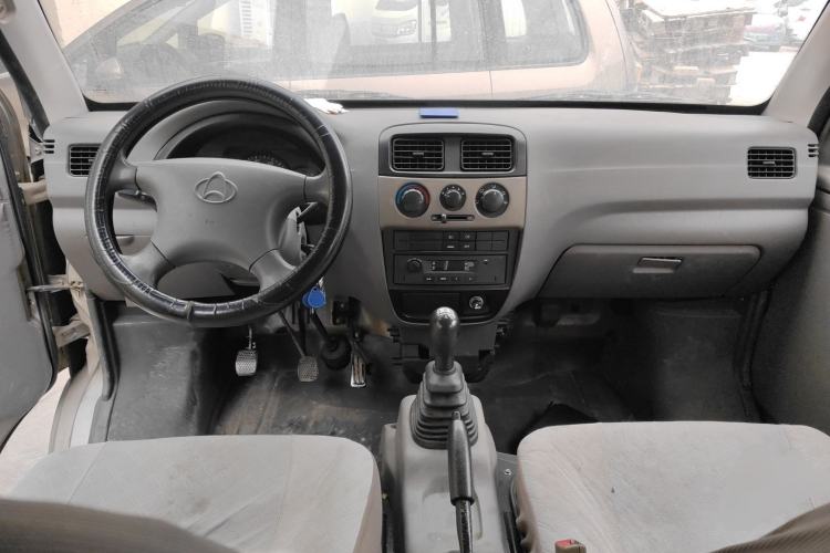 Used CHANGAN KUAYUE V3 2016 1.2L Box-Type Truck DK12-10
