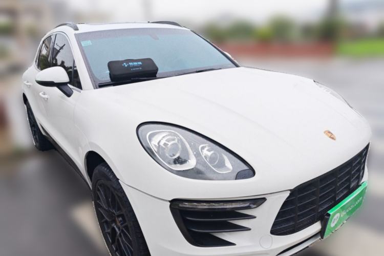 Used Porsche Macan 2014 Macan S 3.0T Front Right 45 Deg