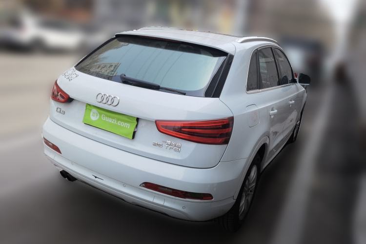 Used Audi Q3 2015 35 TFSI Comfort Model Rear Right 45 Deg