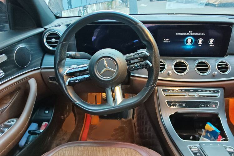 Used Mercedes-Benz E-Class 2021 Restyled E 300 L Sporty and Stylish Edition Steering Wheel