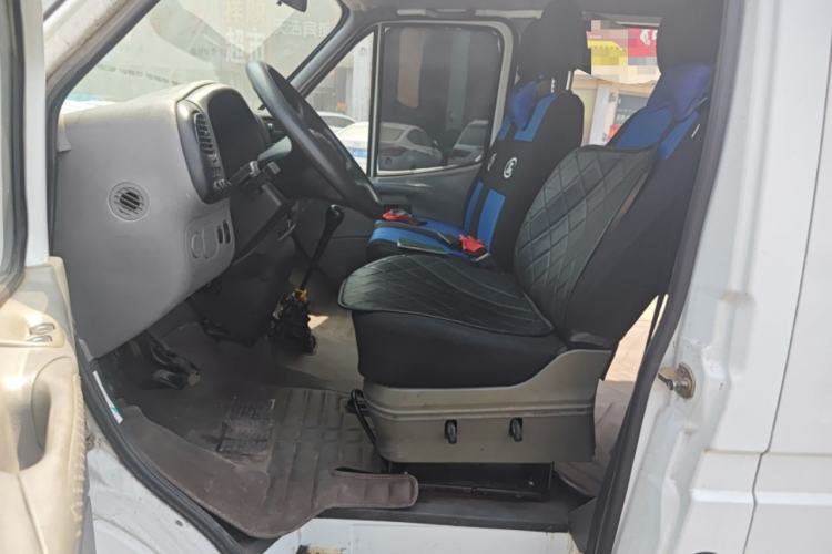 Used Ford Classic Transit 2015 2.8T Diesel Multi-Function Vehicle Short Wheelbase 6-Seater Mid-Roof Edition JX493ZLQ4