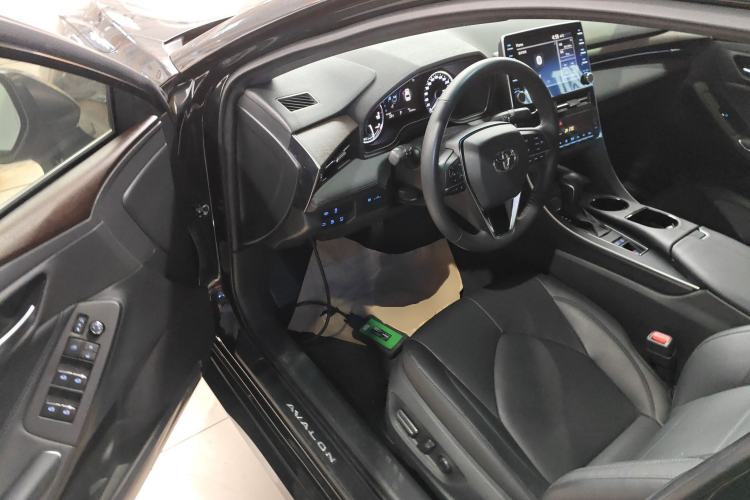 Used Toyota Avalon 2019 2.0L XLE Premium Edition China VI
