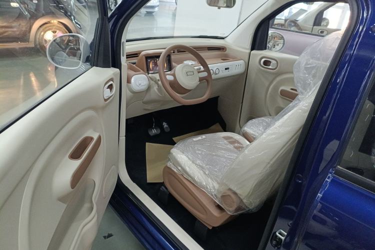 Used Bestune Pony 2026 222km Colorful Horse Left Front Seat