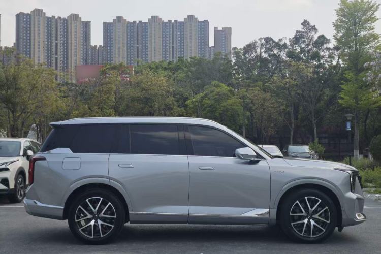 Used GAC Trumpchi ES9 2024 PHEV with 143 km Max
