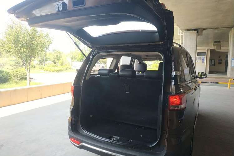 Used HYOSOW H3 2015 1.5L manual Comfort trim level