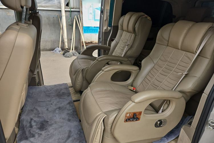 Used Mercedes-Benz Viano 2013 3.5L Haoci version Left Rear Seat