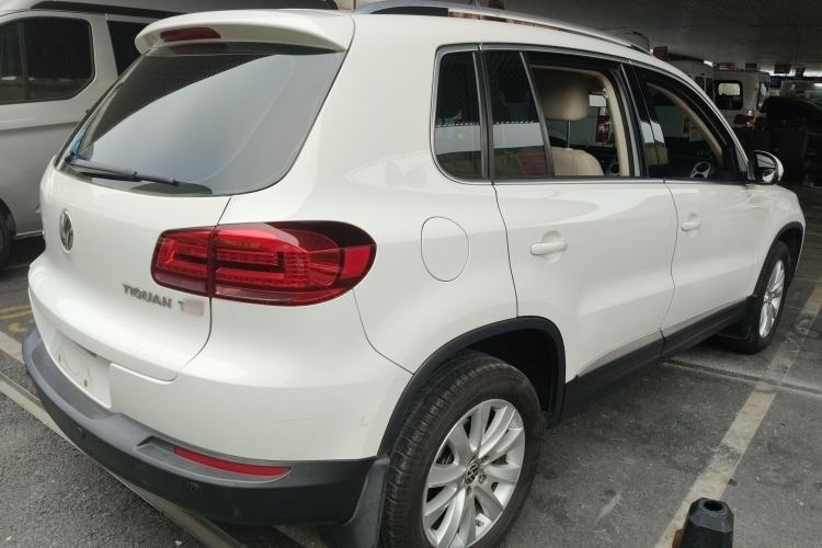 Used Volkswagen Tiguan 2013 1.8TSI Automatic Two-Wheel Drive Luxury Model Rear Right 45 Deg