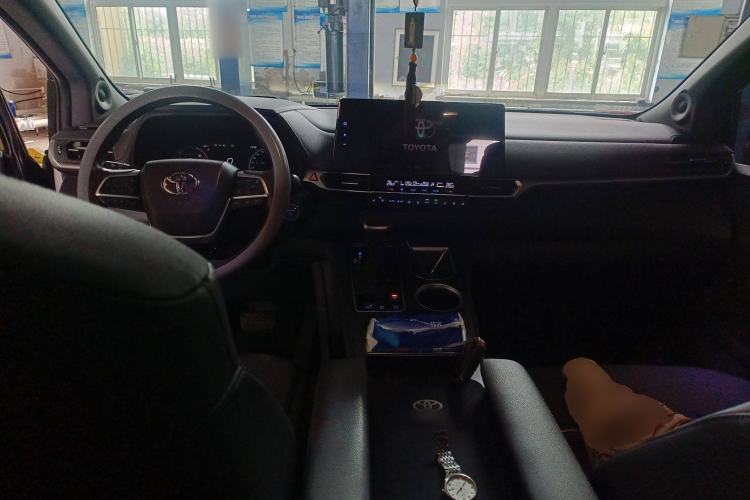 Used Toyota Sienna 2021 2.5L Hybrid Platinum Edition