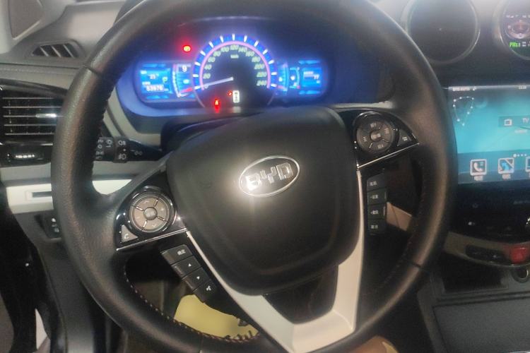 Used BYD S7 2015 2.0T Automatic Prestige Model