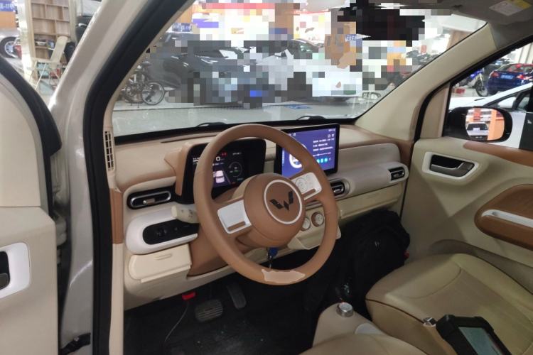 Used Wuling Hongguang MINIEV 2024 3rd Generation 215km Youth Edition Center Console