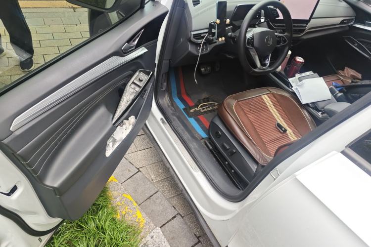 Used Volkswagen ID.4 CROZZ 2024 PURE+ model Driver Seat