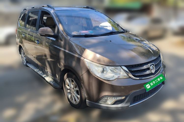 Used Baojun 730 2014 1.5L manual Comfort version 7 seats