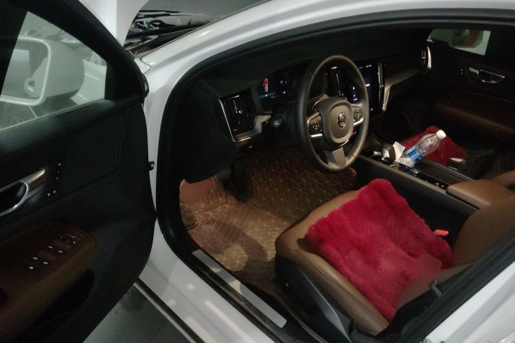 Used Volvo S60 2025 B4 Zhiyi Luxury Edition Driver Seat