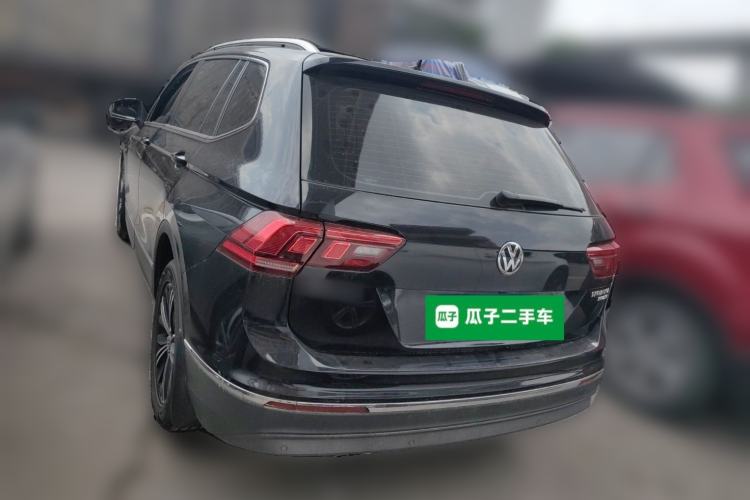 Used Volkswagen Tiguan L 2019 Revised Version 330TSI Automatic Two-Wheel Drive Panoramic Comfort Edition China V Standard Rear