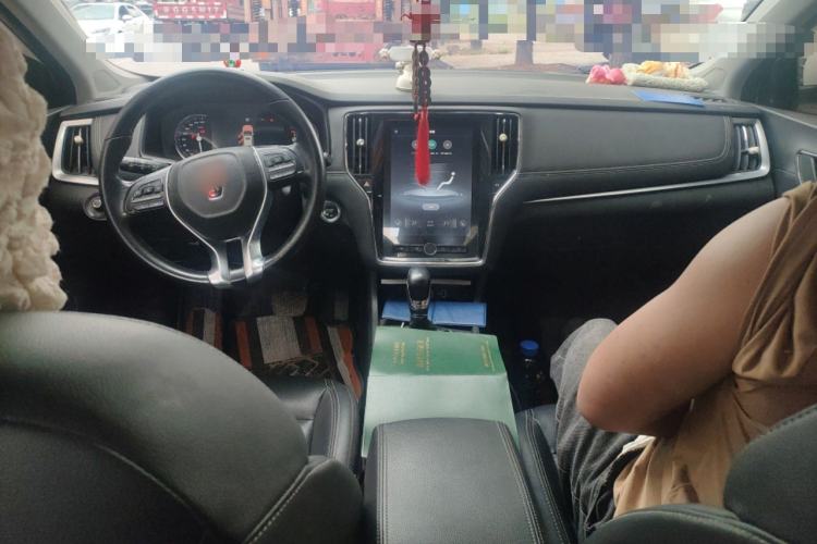 Used Roewe i6 2017 20T Automatic Internet ZhiZun Edition