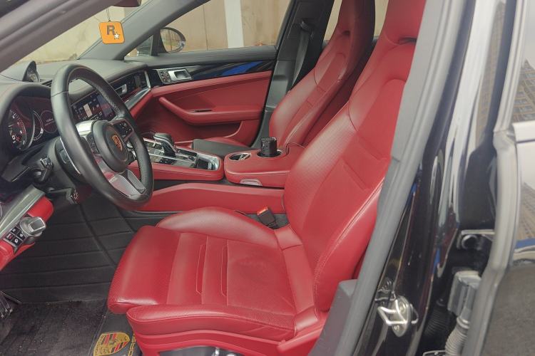 Used Porsche Panamera 2017 Panamera 4 E-Hybrid Executive Long Wheelbase 2.9T Left Front Seat