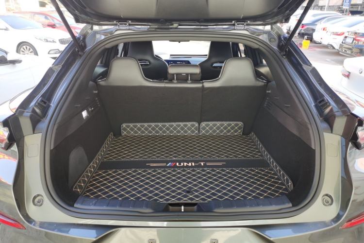 Used CHANGAN UNI-T 2022 1.5T Prestige Version Trunk