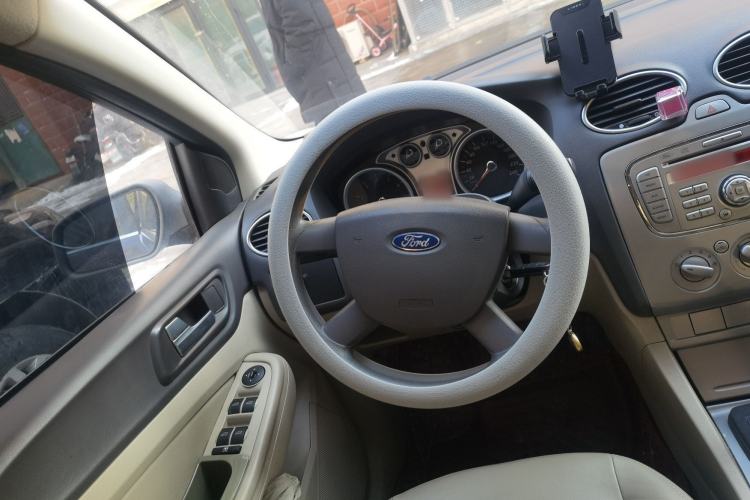 Used Ford Focus 2011 Sedan 1.8L Automatic Fashion Edition
