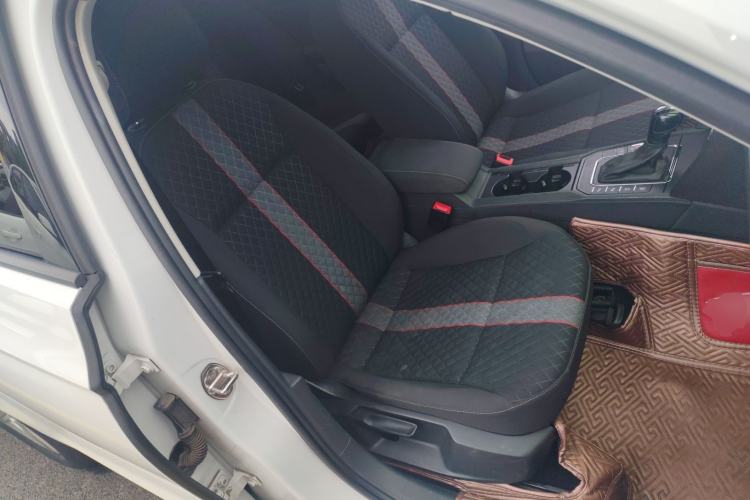 Used Volkswagen Lamando 2019 230TSI DSG Fashion Edition China VI Right Front Seat