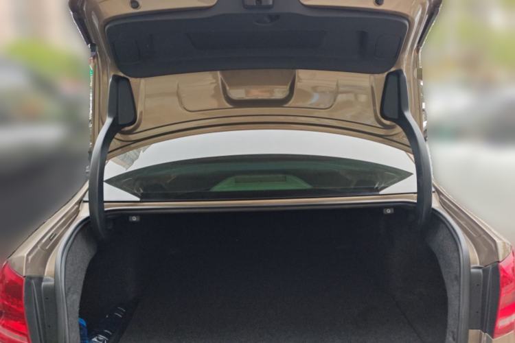 Used Volkswagen Passat 2015 1.8TSI DSG Prestige Edition Trunk