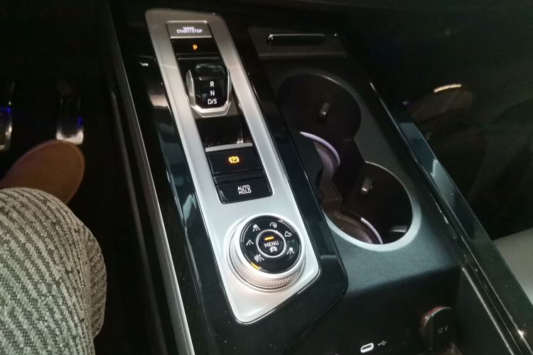 Used Volkswagen Tavendor 2023 380TSI Four-Wheel Drive R-Line Cruise Edition Gear Lever