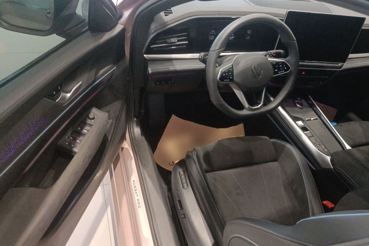 Used Volkswagen Passat 2025 Pro 380TSI Starry Dragon Luxury Edition