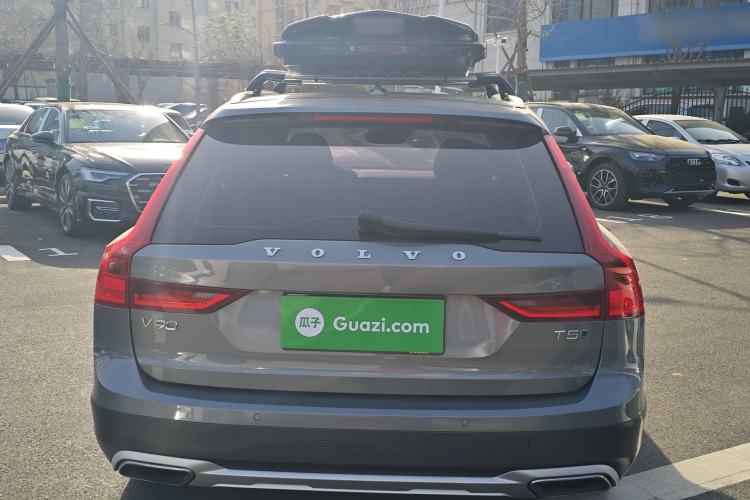 Used Volvo V90 2017 Cross Country T5 AWD Smart Range Edition