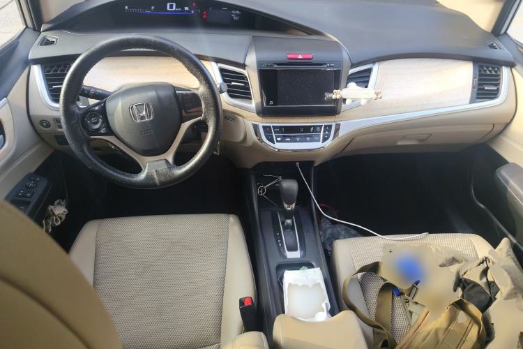 Used Honda Jade 2013 1.8L automatic Comfort version 5 seats
