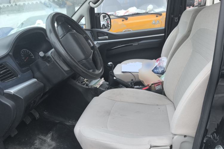 Used FORTHING Lingzhi 2023 M5 1.6L Practical Model 5 Seats