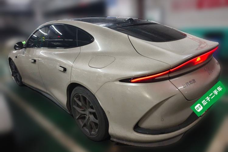 Used IM L6 2024 Max Standard Edition Rear Left 45 Deg