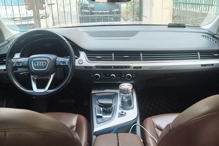 Used Audi Q7 2019 45 TFSI Comfort Model